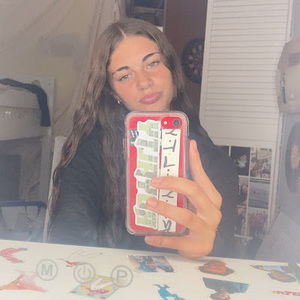 Meet your Posher, Alayna